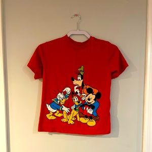 Disney Store Boy’s t-shirt size M (7/8)